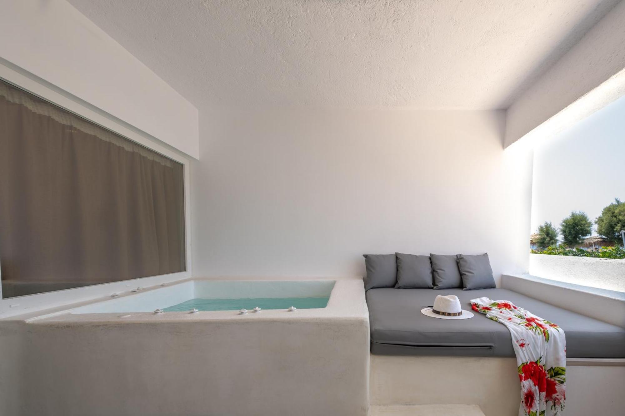 Sand Gem - Beach Apartments ペリヴォラス エクステリア 写真